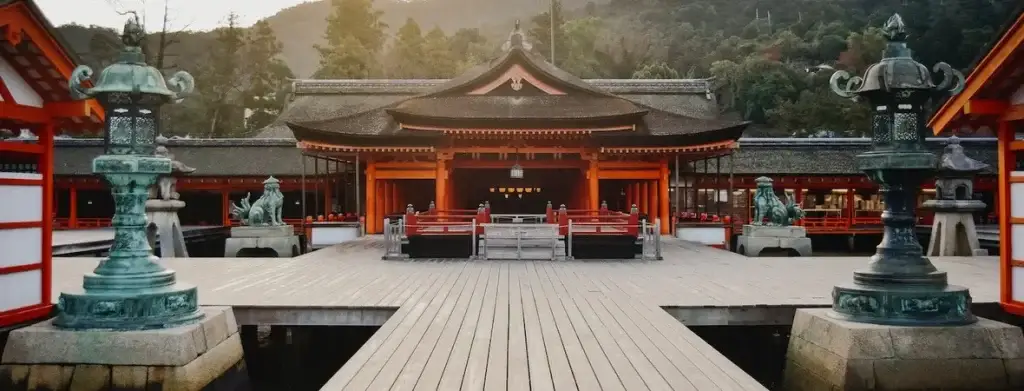 Japan-Experience-Temple-Itsukushima-Shrine